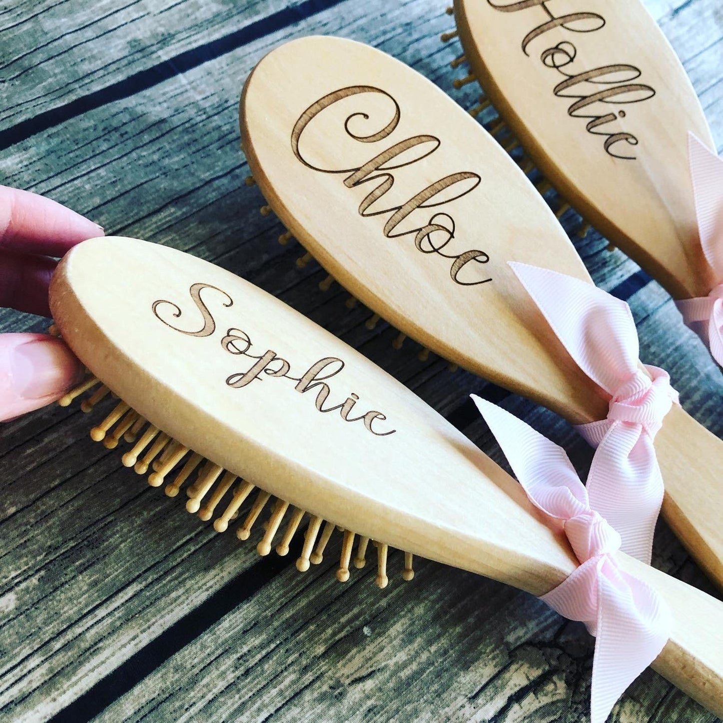 Personalisierte Haarbürste aus Holz