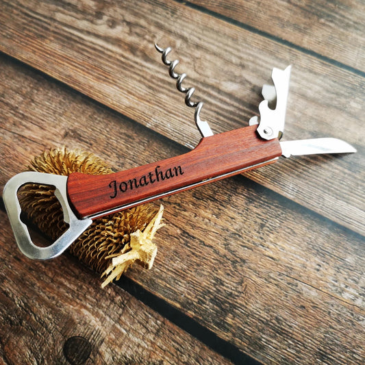 Personalisierter Flaschenöffner Korkenzieher aus Holz