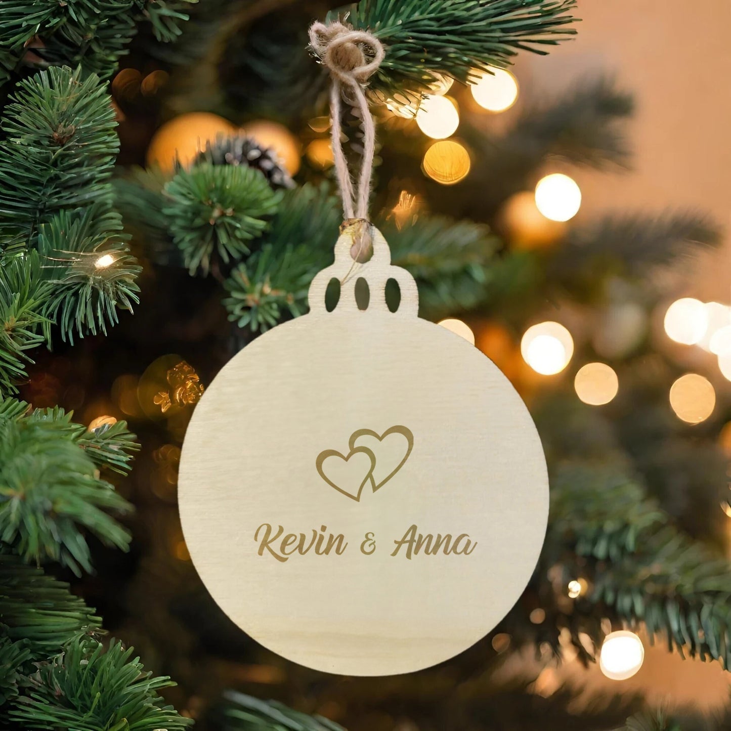 Personalisierte Weihnachtskugel aus Holz