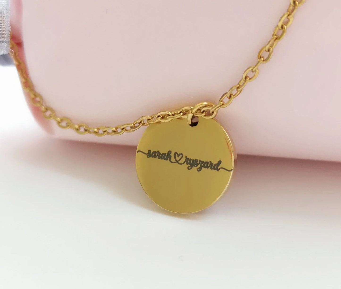 Personalisierte Kette mit Gravurplättchen