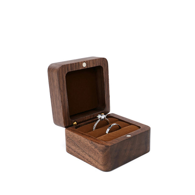 Personalisierte Ring Box aus Holz